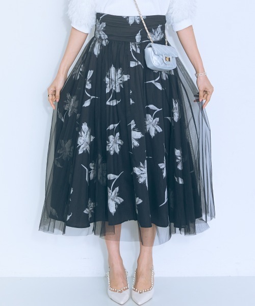 marun（マルン）の「＜大きいサイズ＞ オーバーチュールフラワープリントスカート marun（スカート・レディース・アイボリー系/ブラック系・4L/3L/LL/L/5L）」の9枚目の写真