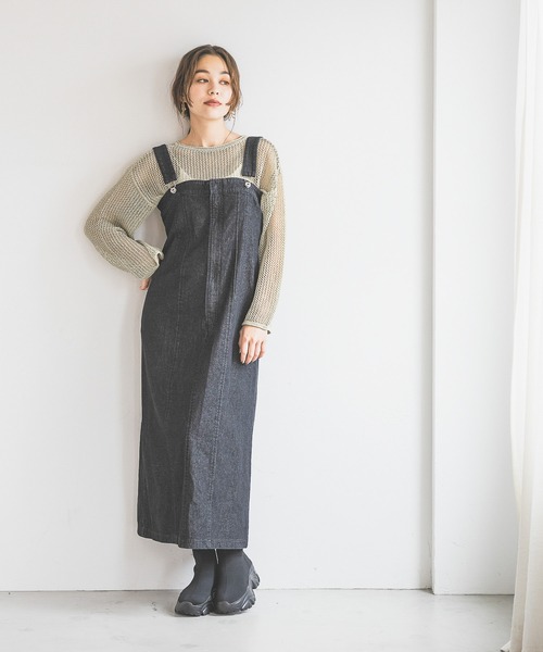 mysty woman（ミスティウーマン）の「太ストラップデニムジャンスカ 140864（ジャンパースカート・レディース・ネイビー/ブラック・FREE）」の2枚目の写真