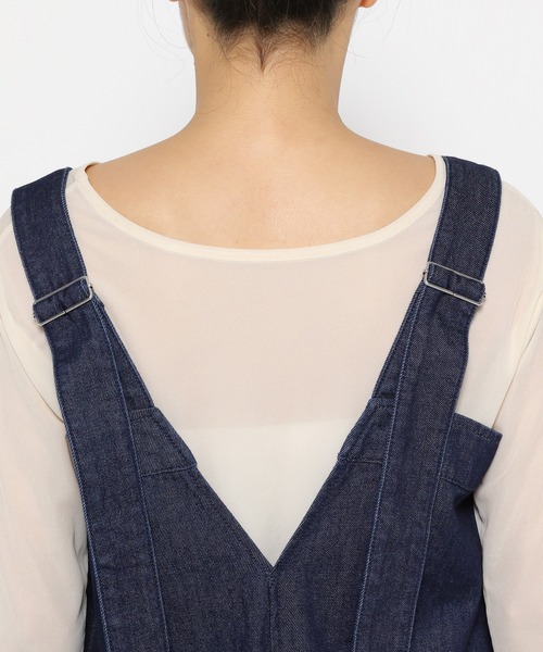 mysty woman（ミスティウーマン）の「太ストラップデニムジャンスカ 140864（ジャンパースカート・レディース・ネイビー/ブラック・FREE）」の6枚目の写真