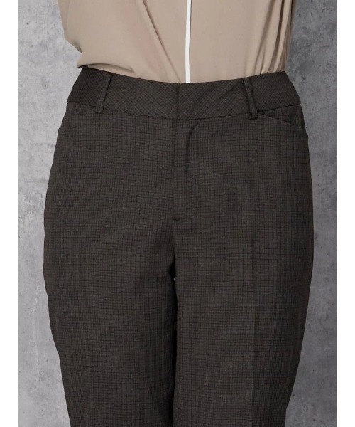 Perfect Suit FActory（パーフェクトスーツファクトリー）の「デレガントスーツ　ミニチェック　テーパードパンツ　ネイビー/ブラウン【マシンウォッシャブル】 【スリム】【ストレッチ】（スーツパンツ・レディース・ネイビー/ブラウン・11号/13号/7号/9号）」の9枚目の写真