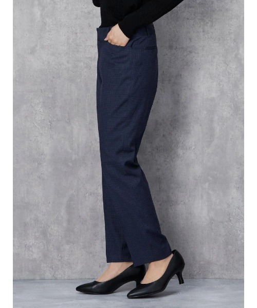 Perfect Suit FActory（パーフェクトスーツファクトリー）の「デレガントスーツ　ミニチェック　テーパードパンツ　ネイビー/ブラウン【マシンウォッシャブル】 【スリム】【ストレッチ】（スーツパンツ・レディース・ネイビー/ブラウン・11号/13号/7号/9号）」の16枚目の写真