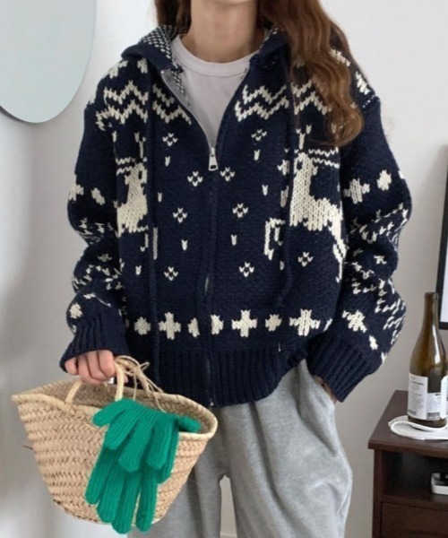sorule（ソルレ）の「ノルディックカウチンジップニットカーディガン（ニット/セーター・レディース・ネイビー/アイボリー・FREE）」の9枚目の写真