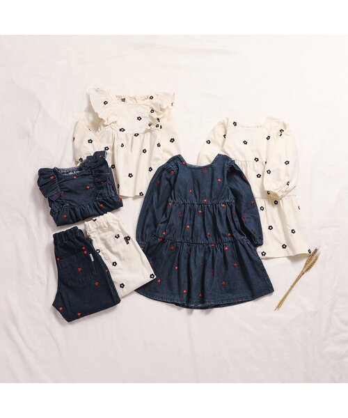 apres les cours（アプレレクール）の「【リンク・WEB限定】ハート・デイジー刺繍チュニック（チュニック・キッズ・アイボリー/インディゴブルー・80/90/100/110/120/130/140）」の11枚目の写真