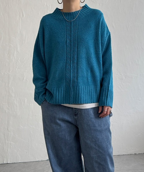 LBC（エルビーシー）の「透かし柄バックスリットニット（ニット/セーター・レディース・オフホワイト/ブルー/ライトグレー/マスタード/ミント/パープル・M）」の4枚目の写真