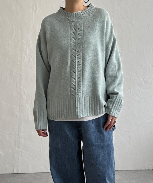 LBC（エルビーシー）の「透かし柄バックスリットニット（ニット/セーター・レディース・オフホワイト/ブルー/ライトグレー/マスタード/ミント/パープル・M）」の3枚目の写真