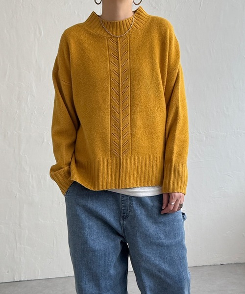 LBC（エルビーシー）の「透かし柄バックスリットニット（ニット/セーター・レディース・オフホワイト/ブルー/ライトグレー/マスタード/ミント/パープル・M）」の6枚目の写真