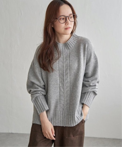 LBC（エルビーシー）の「透かし柄バックスリットニット（ニット/セーター・レディース・オフホワイト/ブルー/ライトグレー/マスタード/ミント/パープル・M）」の7枚目の写真