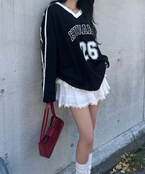 VIVID LADY(ビビッドレディー)の「ナンバーロゴ Vネックトップス スウェット ブロークコア(スウェット・レディース・ワイン/カーキ/ブラック・FREE)」の20枚目の写真
