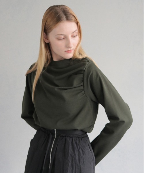 &g'aime（アンジェム）の「【&g'aime】ハイネックギャザーカットジョーゼットトップス　HIGHNECK GATHER GEORGETTE TOPS（Tシャツ/カットソー・レディース・カーキ/ブラック/ホワイト・FREE）」の3枚目の写真