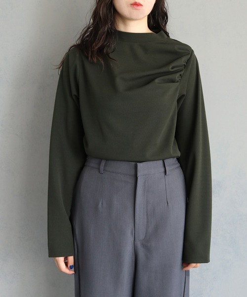 &g'aime（アンジェム）の「【&g'aime】ハイネックギャザーカットジョーゼットトップス　HIGHNECK GATHER GEORGETTE TOPS（Tシャツ/カットソー・レディース・カーキ/ブラック/ホワイト・FREE）」の20枚目の写真