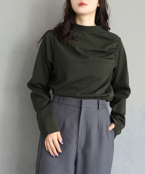 &g'aime（アンジェム）の「【&g'aime】ハイネックギャザーカットジョーゼットトップス　HIGHNECK GATHER GEORGETTE TOPS（Tシャツ/カットソー・レディース・カーキ/ブラック/ホワイト・FREE）」の21枚目の写真