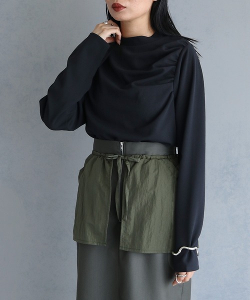 &g'aime（アンジェム）の「【&g'aime】ハイネックギャザーカットジョーゼットトップス　HIGHNECK GATHER GEORGETTE TOPS（Tシャツ/カットソー・レディース・カーキ/ブラック/ホワイト・FREE）」の12枚目の写真