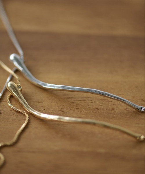 AIC.(エーアイシー)の「スライドウェーブネックレス(ネックレス・レディース・シルバー/ゴールド・FREE)」の4枚目の写真