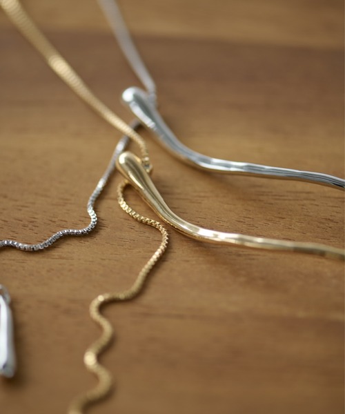 AIC.(エーアイシー)の「スライドウェーブネックレス(ネックレス・レディース・シルバー/ゴールド・FREE)」の5枚目の写真