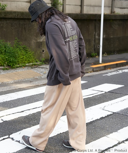 The Beatles（ザビートルズ）の「THE BEATLES ザ ビートルズツアープリントトレーナー（スウェット・メンズ・ライトグレー/チャコール/オフホワイト・L/M/LL）」の11枚目の写真