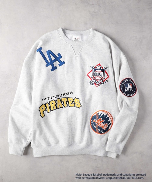 Right-on（ライトオン）の「【MLB】マルチチームワッペンクルーネック