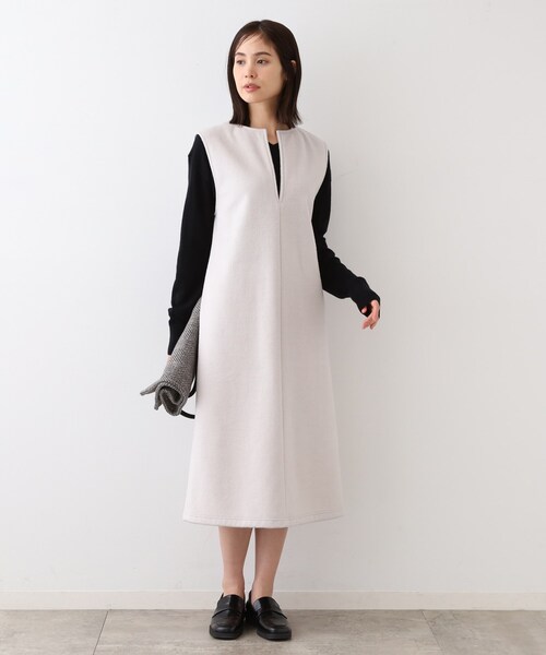 INDIVI（インディヴィ）の「◆【カシミヤ混】Vネックコクーンシルエットニット（ニット/セーター・レディース・ブラック/オフホワイト/ライトグリーン/グレー系4/オレンジ系・38/34/05/15 /13/19）」の20枚目の写真