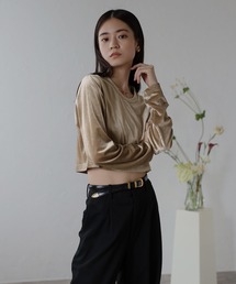 ENC（エンク）の「velour cropped pullover / ベロアクロップド丈プルオーバー（Tシャツ/カットソー）」