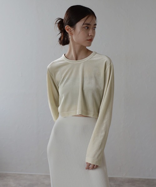 ENC(エンク)の「velour cropped pullover / ベロアクロップド丈プルオーバー(Tシャツ/カットソー・レディース・ブラック/キナリ/ベージュ/ダークブラウン・FREE)」の7枚目の写真