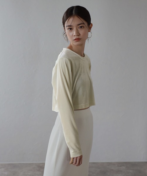 ENC(エンク)の「velour cropped pullover / ベロアクロップド丈プルオーバー(Tシャツ/カットソー・レディース・ブラック/キナリ/ベージュ/ダークブラウン・FREE)」の8枚目の写真