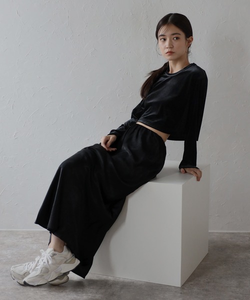 ENC(エンク)の「velour cropped pullover / ベロアクロップド丈プルオーバー(Tシャツ/カットソー・レディース・ブラック/キナリ/ベージュ/ダークブラウン・FREE)」の18枚目の写真
