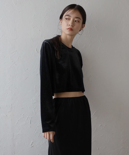 ENC(エンク)の「velour cropped pullover / ベロアクロップド丈プルオーバー(Tシャツ/カットソー・レディース・ブラック/キナリ/ベージュ/ダークブラウン・FREE)」の19枚目の写真