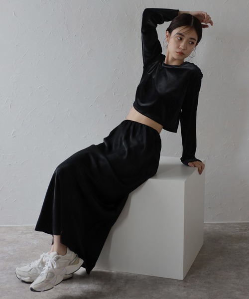 ENC(エンク)の「velour cropped pullover / ベロアクロップド丈プルオーバー(Tシャツ/カットソー・レディース・ブラック/キナリ/ベージュ/ダークブラウン・FREE)」の20枚目の写真
