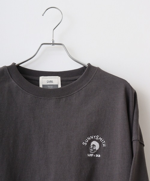 Sunny Smith(サニースミス)の「Sunnysmith Smith Signature ワンポイント刺繍ロングスリーブTシャツ(Tシャツ/カットソー・メンズ・ホワイト系/ホワイト/スミクロ・M/L)」の8枚目の写真