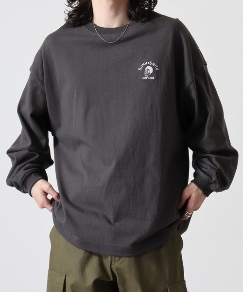 Sunny Smith(サニースミス)の「Sunnysmith Smith Signature ワンポイント刺繍ロングスリーブTシャツ(Tシャツ/カットソー・メンズ・ホワイト系/ホワイト/スミクロ・M/L)」の17枚目の写真