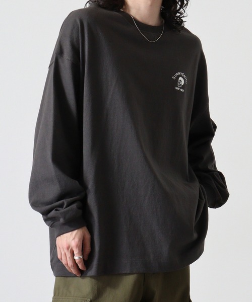 Sunny Smith(サニースミス)の「Sunnysmith Smith Signature ワンポイント刺繍ロングスリーブTシャツ(Tシャツ/カットソー・メンズ・ホワイト系/ホワイト/スミクロ・M/L)」の4枚目の写真
