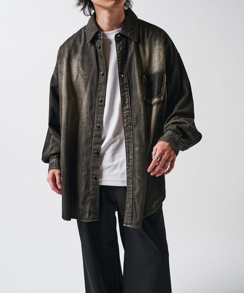 Lui's（ルイス）の「FADEオーバーデニムシャツ（シャツ/ブラウス・メンズ・ライトグレー/ブラック・FREE）」の4枚目の写真