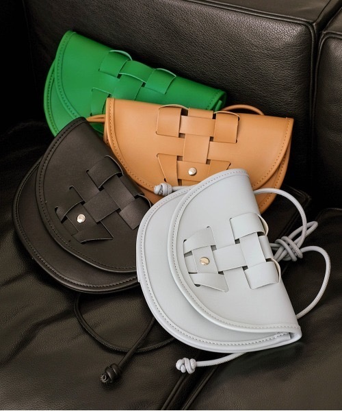 Bab(バブ)の「クロスデザイン2WAYバッグ(ショルダーバッグ・レディース・キャメル/グリーン/ライトブルー・FREE)」の2枚目の写真