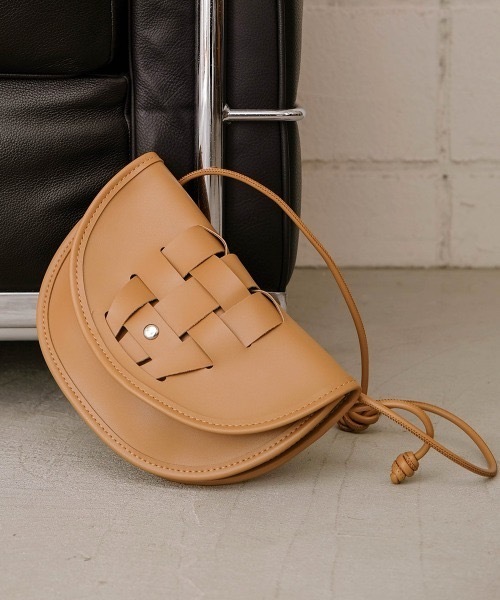 Bab(バブ)の「クロスデザイン2WAYバッグ(ショルダーバッグ・レディース・キャメル/グリーン/ライトブルー・FREE)」の4枚目の写真