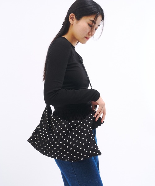 FEKETE（フェケテ）の「POLKA DOT 2WAY SHOULDER BAG / ドット2WAYショルダーバッグ（ショルダーバッグ・レディース・ホワイト/ブラック・FREE）」の13枚目の写真
