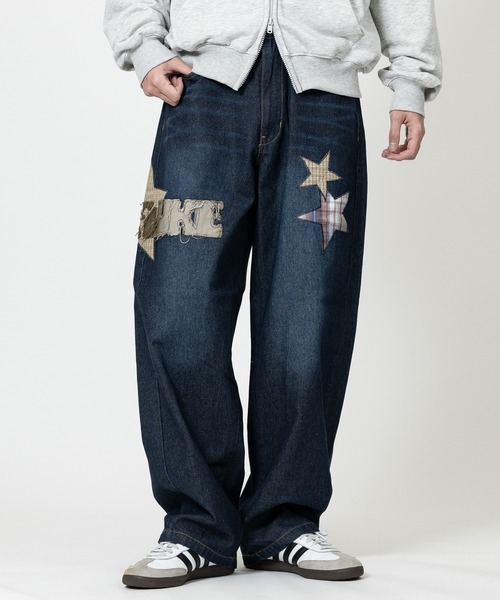 JOHN'S CLOSET（ジョンズクローゼット）の「【13】モチーフアップリケ バレルレッグジーンズ/コクーンデニム（デニムパンツ・メンズ・ブラック/ブルー/ブルー系2/ブラック系2/ブラック系1/ブルー系1・MEDIUM/LARGE）」の6枚目の写真