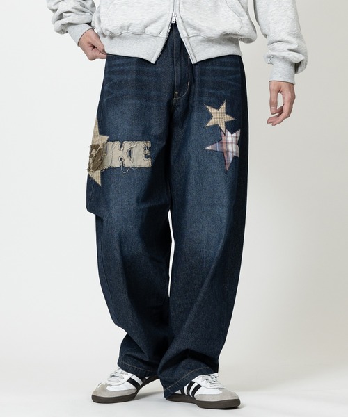 JOHN'S CLOSET（ジョンズクローゼット）の「【13】モチーフアップリケ バレルレッグジーンズ/コクーンデニム（デニムパンツ・メンズ・ブラック/ブルー/ブルー系2/ブラック系2/ブラック系1/ブルー系1・MEDIUM/LARGE）」の21枚目の写真