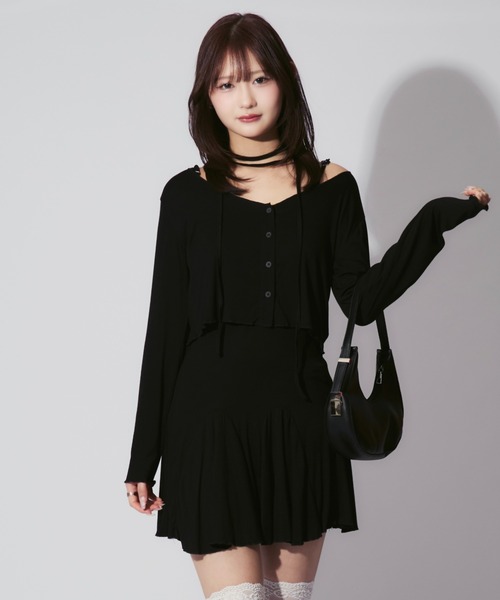 ALLuRing ChaRm(アリュリングチャーム)の「Cardigan & Flare Cami Dress Set / カーディガン&フレアキャミワンピ 首紐付 3点セット オケージョン(ワンピース・レディース・ブラック/グレー・FREE)」の2枚目の写真