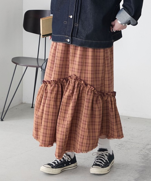 BONLECILL（ボンルシール）の「先染めチェックフリンジアシメスカート（スカート・レディース・レッド/ベージュ/ブラック・FREE）」の3枚目の写真