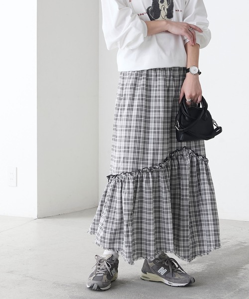 BONLECILL（ボンルシール）の「先染めチェックフリンジアシメスカート（スカート・レディース・レッド/ベージュ/ブラック・FREE）」の6枚目の写真