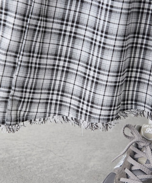 BONLECILL（ボンルシール）の「先染めチェックフリンジアシメスカート（スカート・レディース・レッド/ベージュ/ブラック・FREE）」の14枚目の写真