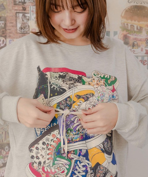 ScoLar（スカラー）の「151626：いろんなシューズ柄チュニック（Tシャツ/カットソー・レディース・オートミール/ブラック・M）」の7枚目の写真