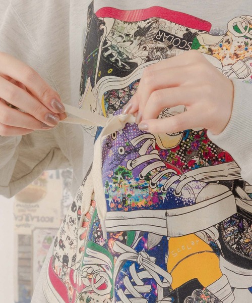 ScoLar（スカラー）の「151626：いろんなシューズ柄チュニック（Tシャツ/カットソー・レディース・オートミール/ブラック・M）」の8枚目の写真