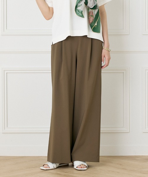 INED（イネド）の「ステファニー イージーワイドパンツ（その他パンツ・レディース・オフホワイト/カーキ/ブラック・7号/9号/11号）」の2枚目の写真