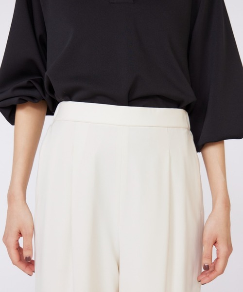 INED（イネド）の「ステファニー イージーワイドパンツ（その他パンツ・レディース・オフホワイト/カーキ/ブラック・7号/9号/11号）」の11枚目の写真