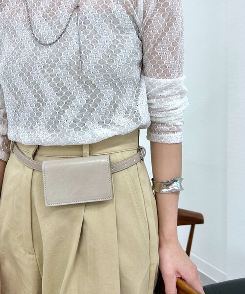 mystic（ミスティック）の「ベルト付きミニポーチ（ベルト・レディース・アイボリー/ブラック・ONE SIZE）」の4枚目の写真