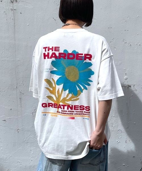 PBLIM（ページボーイリム）の「《UNISEX》ポスターフラワーTシャツ（Tシャツ/カットソー・レディース・オフホワイト/ダークブラウン/ブラック/ライトブルー/ライトグリーン・MEDIUM/LARGE）」の2枚目の写真