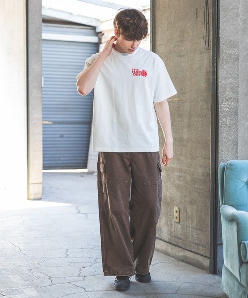 PBLIM（ページボーイリム）の「《UNISEX》ポスターフラワーTシャツ（Tシャツ/カットソー・レディース・オフホワイト/ダークブラウン/ブラック/ライトブルー/ライトグリーン・MEDIUM/LARGE）」の9枚目の写真