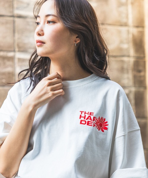 PBLIM（ページボーイリム）の「《UNISEX》ポスターフラワーTシャツ（Tシャツ/カットソー・レディース・オフホワイト/ダークブラウン/ブラック/ライトブルー/ライトグリーン・MEDIUM/LARGE）」の22枚目の写真