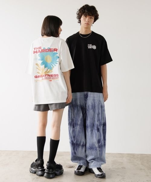 セール】《UNISEX》ポスターフラワーTシャツ（Tシャツ