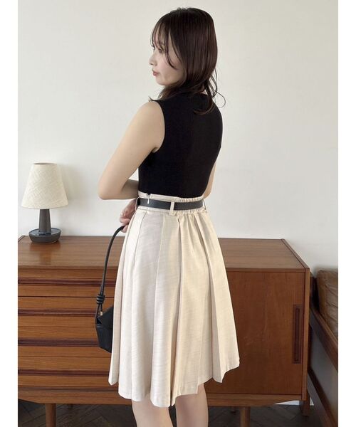 dazzlin(ダズリン)の「HWベルトミディスカート(スカート・レディース・ネイビー/グレー/アイボリー・SMALL/MEDIUM)」の19枚目の写真